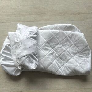 NESTIG CRIB size - White Quilted Bedding Set (fitted sheet and waterproof sheet)